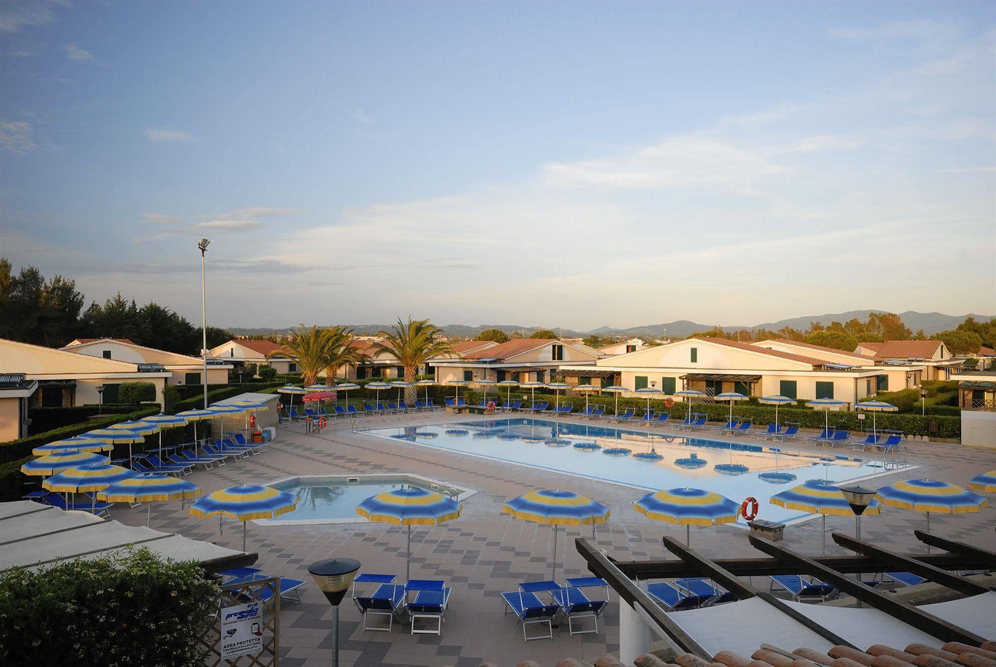 Villaggio Turistico La Cecinella Марина-ди-Чечина Экстерьер фото