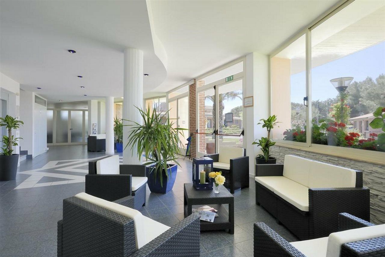 Villaggio Turistico La Cecinella Марина-ди-Чечина Экстерьер фото